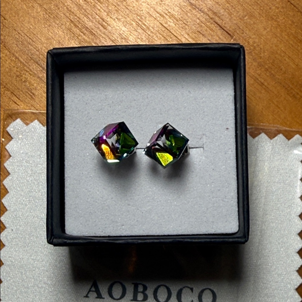 Elegant Multicolor 925 Silver Crystal Stud Earrings - Picture 2 of 16